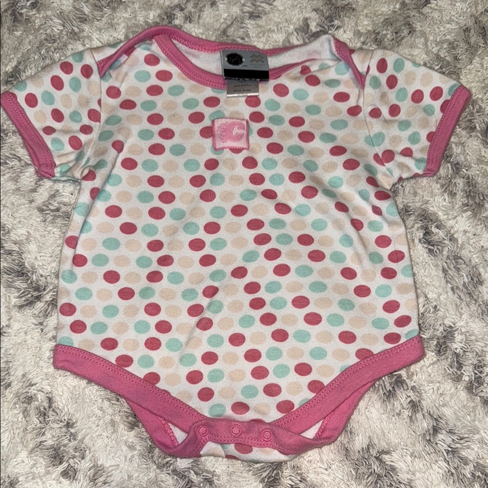 🍄9m baby girl Calgary Flames onesie Polka Dot Kids One Piece GUC
